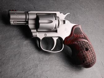 Colt Cobra 2017 Oversize Fingergroove Super Rosewood Star/Stipple NRA Block Logo