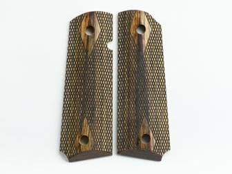 1911 Govt. Classic Panel Super Walnut Double Diamond Low Profile Checkered</br>(Retail Price: $35)