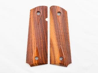 1911 Govt. Classic Panel Ndale Classic Panel Double Diamond Checkered (No Border) with Ambi Safety Cut</br>(Retail Price: $47)