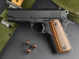 1911 Compact/Officer Classic Panel Super Walnut