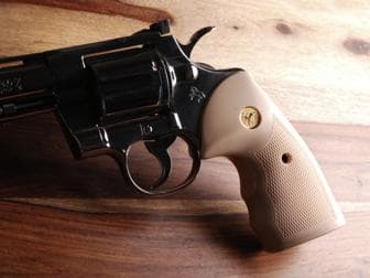 Colt Python Oversized Fingergroove Bonded Ivory Checkered with Gold Medallions