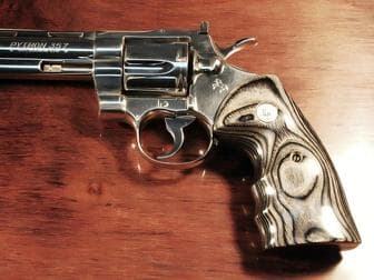 Colt Python Oversized Fingergroove Silverblack with Silver Medallions