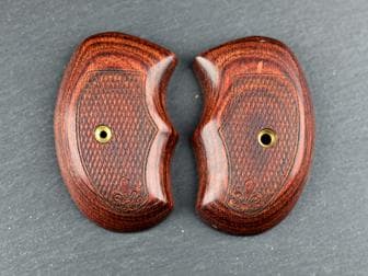 North American Arms Magnum Oversize Fingergroove Super Rosewood Checkered Fleur-de-Lis<br>(Retail Price: $35)